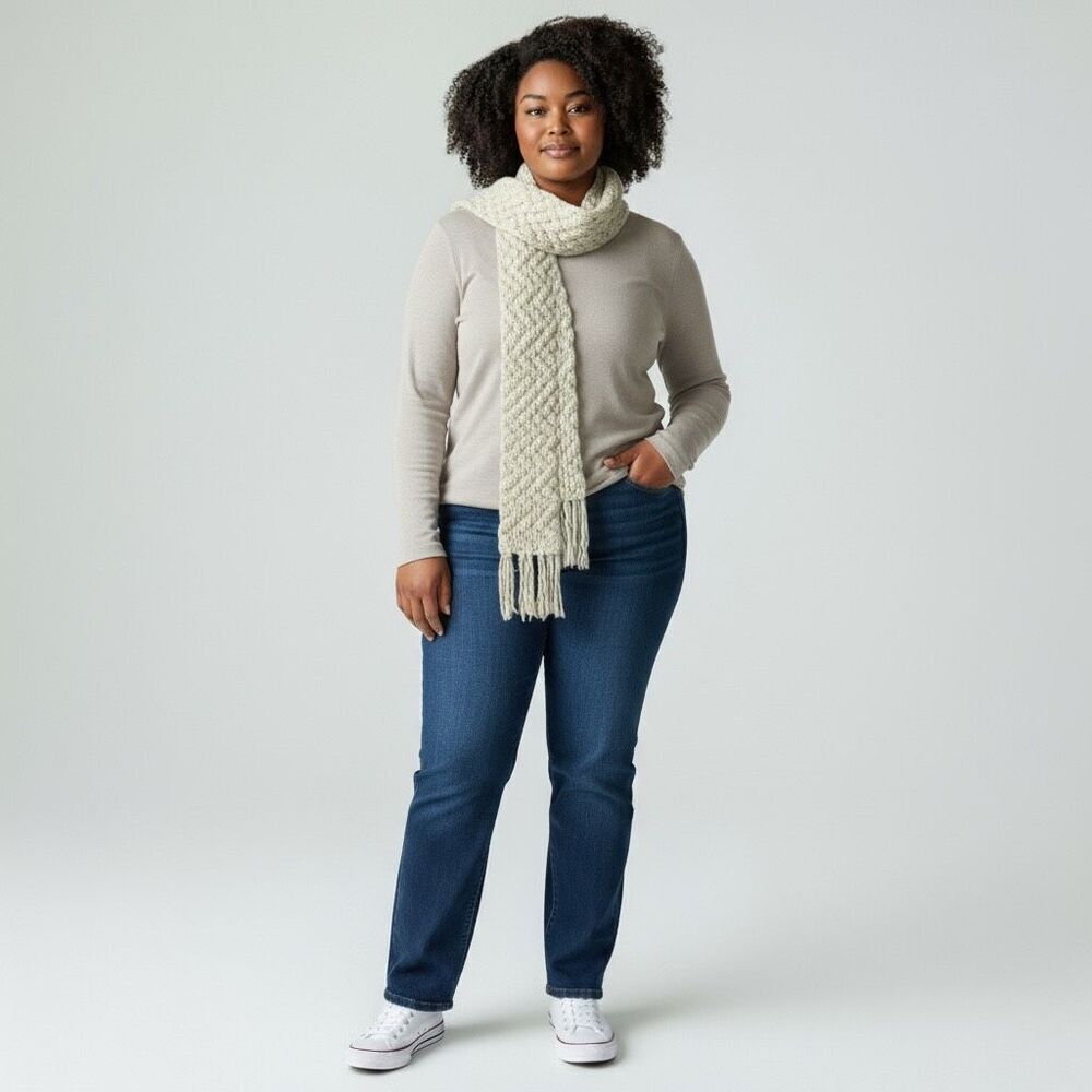 New York & Company Solid White Cream Chunky Knitted Long Scarf with fringe